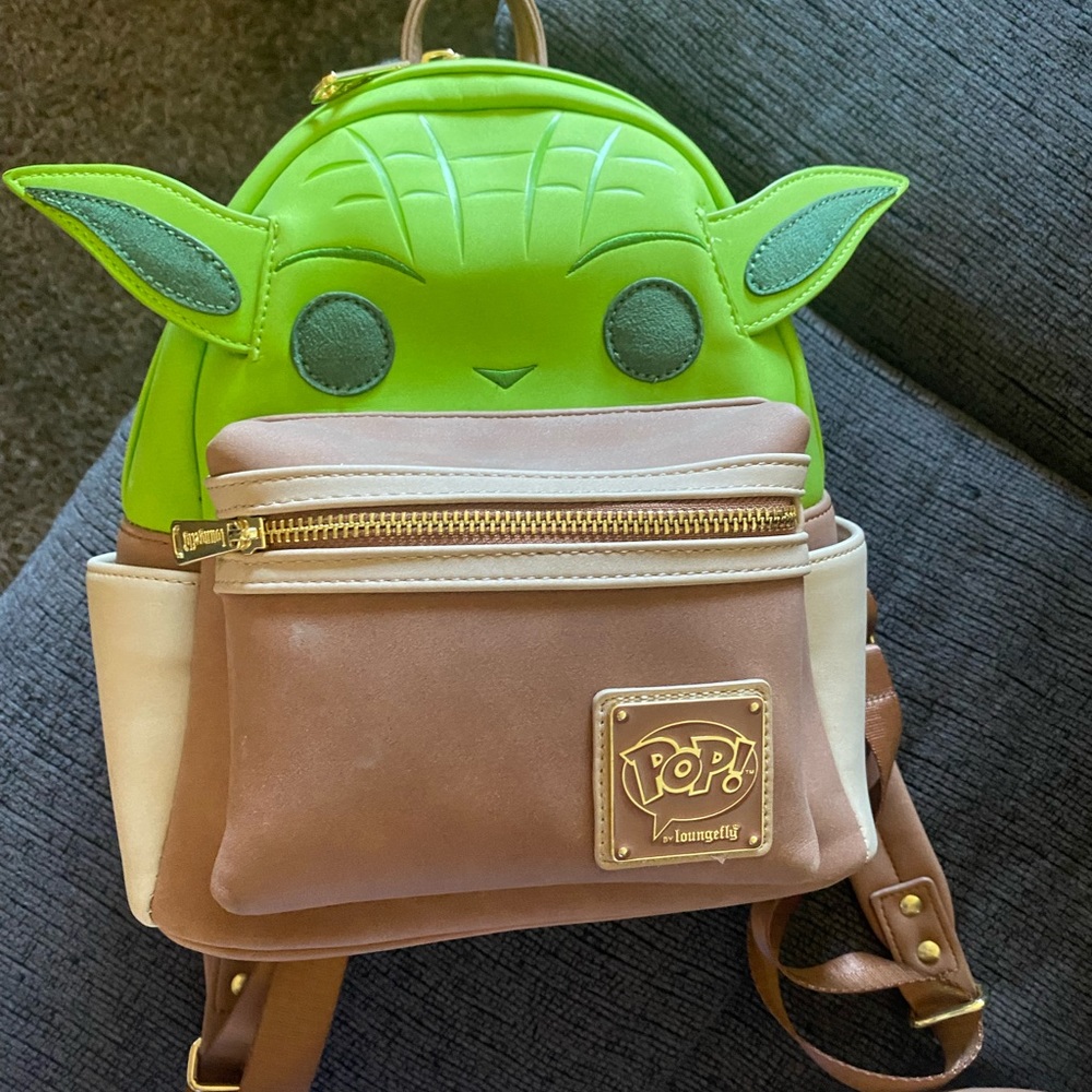 Loungefly Mini Yoda Backpack Pop Edition Gem